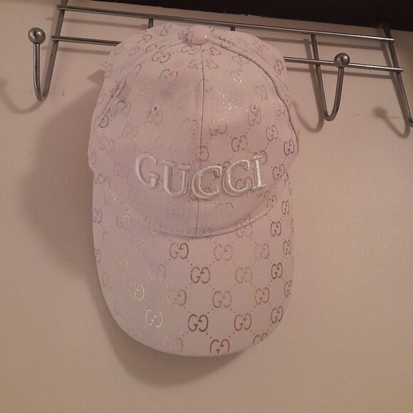Authentic white Gucci monogram hat/cap. - Picture 1 of 11